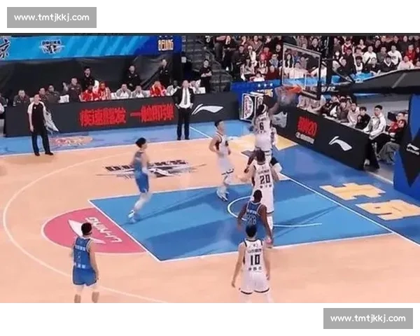 高清篮球直播全程跟踪精彩赛事即时更新让你不错过每一场精彩对决 - 副本 - 副本 - 副本 - 副本 - 副本